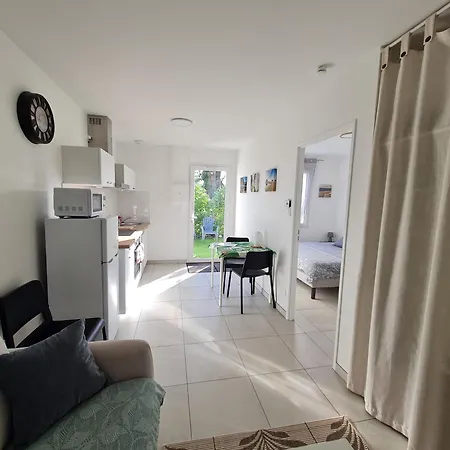 La Hutte, Confort Et Sérénité à *